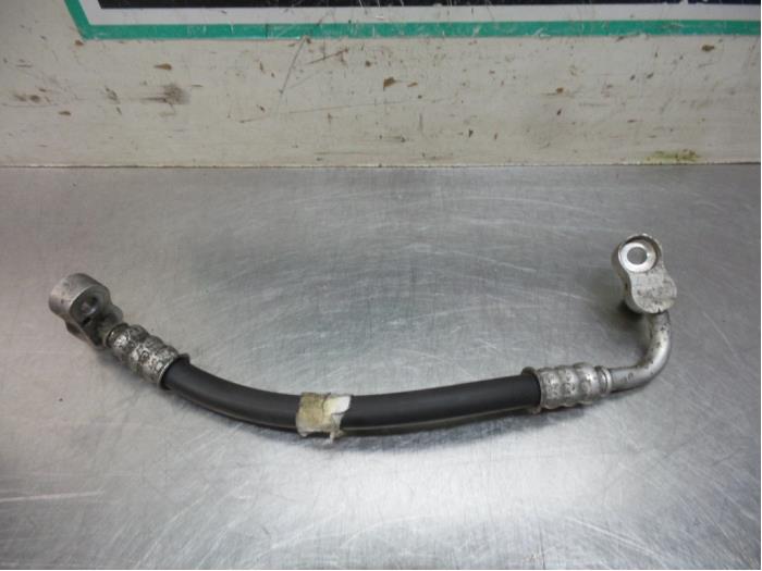 Air conditioning line from a BMW 5 serie (E39) 523i 24V 1998