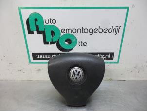 Usados Airbag izquierda (volante) Volkswagen Caddy III (2KA,2KH,2CA,2CH) 1.9 TDI Precio € 25,00 Norma de margen ofrecido por Autodemontagebedrijf Otte