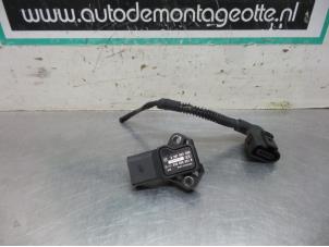 Used Mapping sensor (intake manifold) Volkswagen Caddy III (2KA,2KH,2CA,2CH) 1.9 TDI Price € 10,00 Margin scheme offered by Autodemontagebedrijf Otte