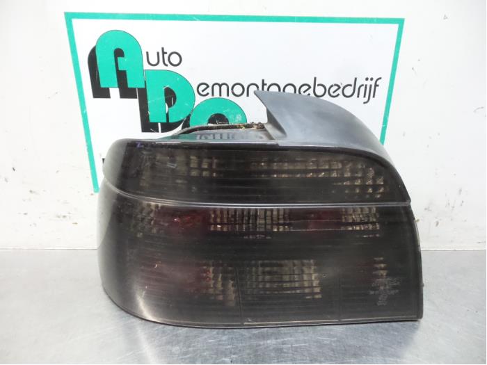 Taillight, left from a BMW 5 serie (E39) 523i 24V 1999