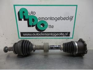Used Front drive shaft, left Volkswagen Polo IV (9N1/2/3) 1.4 TDI 75 Price € 25,00 Margin scheme offered by Autodemontagebedrijf Otte