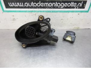 Used Air mass meter BMW 3 serie Touring (E46/3) 318d 16V Price € 20,00 Margin scheme offered by Autodemontagebedrijf Otte