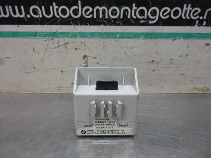 Begagnade Larmmodul BMW 3 serie (E46/4) 316i 16V Pris € 15,00 Marginaltabell erbjuds av Autodemontagebedrijf Otte