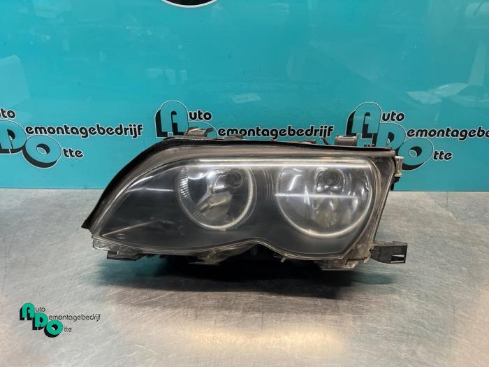 Używane Reflektor lewy BMW 3 serie (E46/4) 316i 16V Cena € 50,00 Procedura marży oferowane przez Autodemontagebedrijf Otte