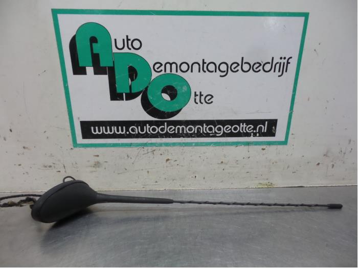 Begagnade Antenn Citroen C4 Coupé (LA) 1.6 16V Pris € 10,00 Marginaltabell erbjuds av Autodemontagebedrijf Otte