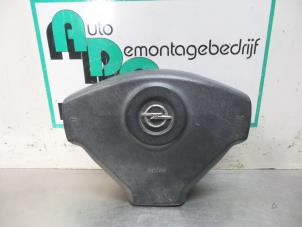 Used Left airbag (steering wheel) Opel Vivaro 1.9 DTI 16V Price € 25,00 Margin scheme offered by Autodemontagebedrijf Otte