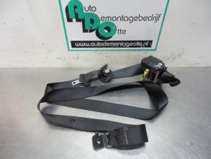 Used Rear seatbelt, right BMW X5 (E53) 3.0d 24V Price € 25,00 Margin scheme offered by Autodemontagebedrijf Otte