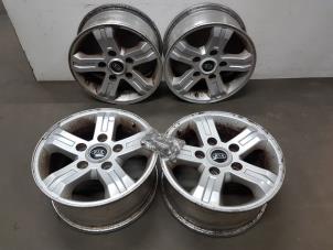 Used Set of sports wheels Kia Sorento I (JC) 2.5 CRDi 16V Price € 125,00 Margin scheme offered by Autodemontagebedrijf Otte