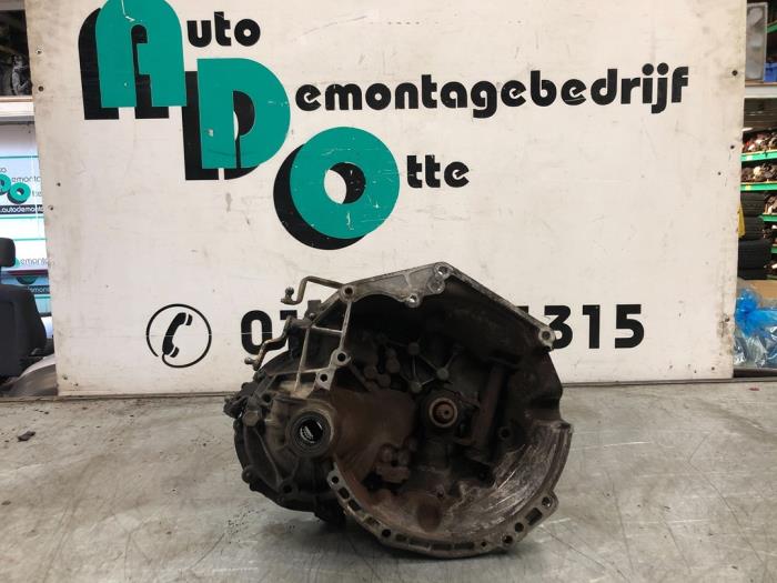 Gearbox from a Peugeot 206 (2A/C/H/J/S) 1.4 16V 2005