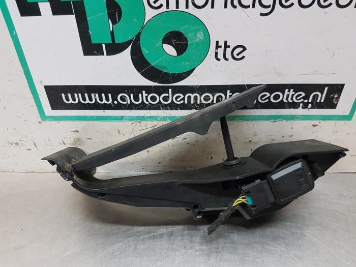 Begagnade Gaspedalsensor BMW X5 (E53) 3.0d 24V Pris € 25,00 Marginaltabell erbjuds av Autodemontagebedrijf Otte