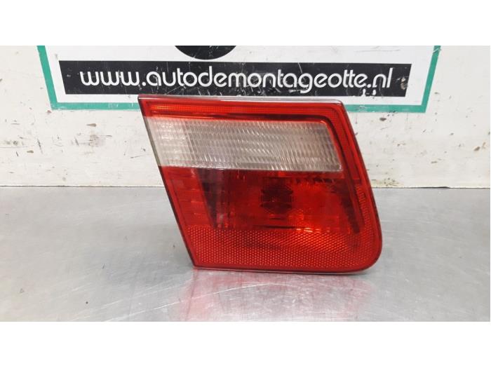 Taillight, left from a BMW 3 serie Touring (E46/3) 318d 16V 2003