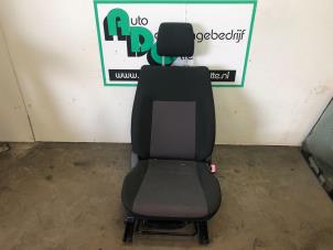 Używane Fotel prawy Suzuki SX4 (EY/GY) 1.6 DDiS Cena € 50,00 Procedura marży oferowane przez Autodemontagebedrijf Otte