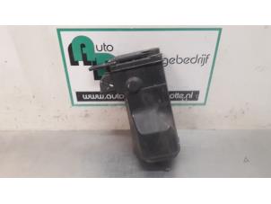 Gebrauchte Kohlenstofffilter Opel Astra H (L48) 1.4 16V Twinport Preis € 10,00 Margenregelung angeboten von Autodemontagebedrijf Otte
