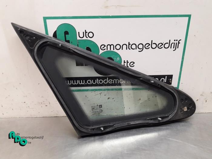 Extra window 4-door, front left from a Opel Zafira (M75) 2.2 16V Direct Ecotec 2005