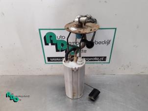 Used Booster pump Kia Sorento I (JC) 2.5 CRDi 16V Price € 50,00 Margin scheme offered by Autodemontagebedrijf Otte