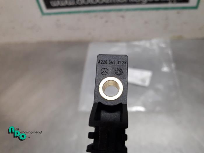 ABS Sensor Mercedes E 2.7 E-270 CDI 20V - A2205453128