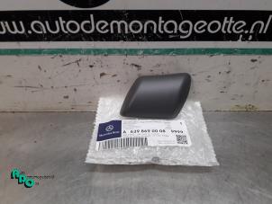 New Cover cap headlight washer left Mercedes Vito (639.7) 2.2 111 CDI 16V Price € 18,15 Inclusive VAT offered by Autodemontagebedrijf Otte