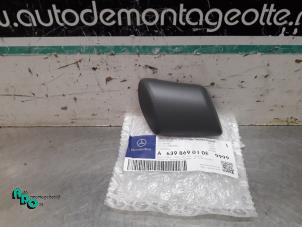 New Cover cap headlight washer right Mercedes Vito (639.7) 2.2 111 CDI 16V Price € 18,15 Inclusive VAT offered by Autodemontagebedrijf Otte