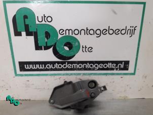 Używane Uchwyt drzwi prawych przednich wersja 4-drzwiowa Fiat Panda (169) 1.2 Fire Cena € 10,00 Procedura marży oferowane przez Autodemontagebedrijf Otte