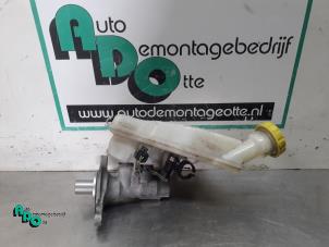 Używane Glówny cylinder hamulcowy Peugeot 207/207+ (WA/WC/WM) 1.4 16V VTi Cena € 25,00 Procedura marży oferowane przez Autodemontagebedrijf Otte