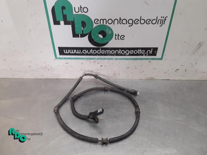 Begagnade ABS-sensor Nissan Interstar (X70) 2.5 dCi 16V Pris € 15,00 Marginaltabell erbjuds av Autodemontagebedrijf Otte