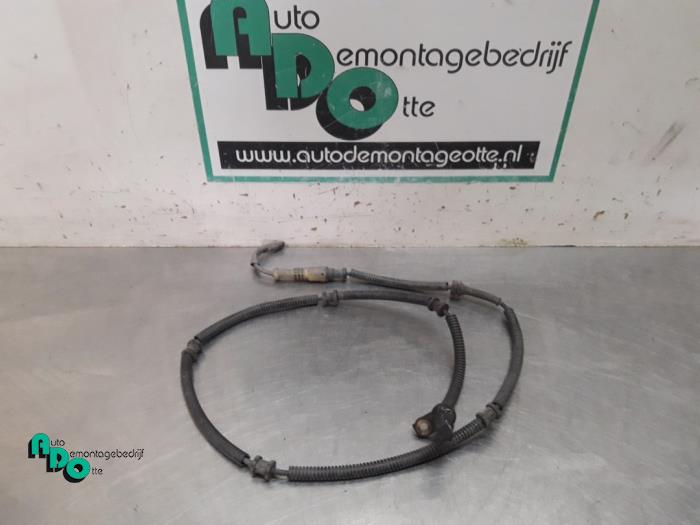 Begagnade ABS-sensor Nissan Interstar (X70) 2.5 dCi 16V Pris € 15,00 Marginaltabell erbjuds av Autodemontagebedrijf Otte