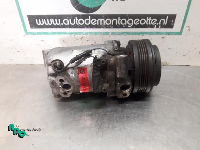 Usagé Compresseur de clim BMW 3 serie (E46/4) 320d 16V Prix € 25,00 Règlement à la marge proposé par Autodemontagebedrijf Otte