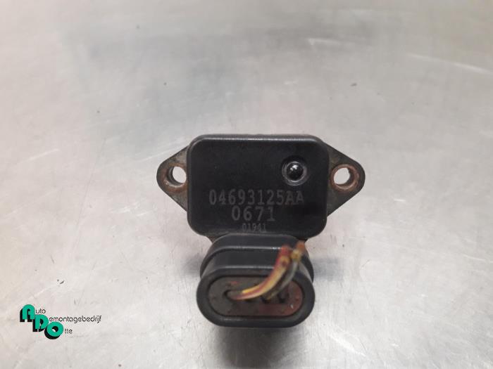 Mapping sensor (intake manifold) from a MINI Mini One/Cooper (R50) 1.6 16V Cooper 2001