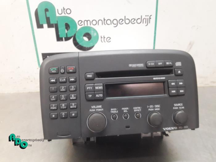 Radio CD Spieler van een Volvo S80 (TR/TS) 2.4 T Turbo 20V 2001