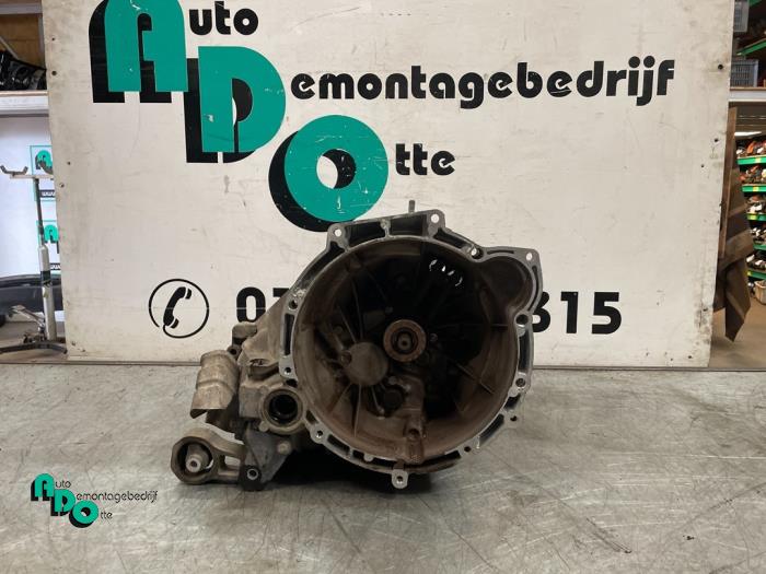 Używane Skrzynia biegów Ford Fiesta 6 (JA8) 1.25 16V Cena € 250,00 Procedura marży oferowane przez Autodemontagebedrijf Otte