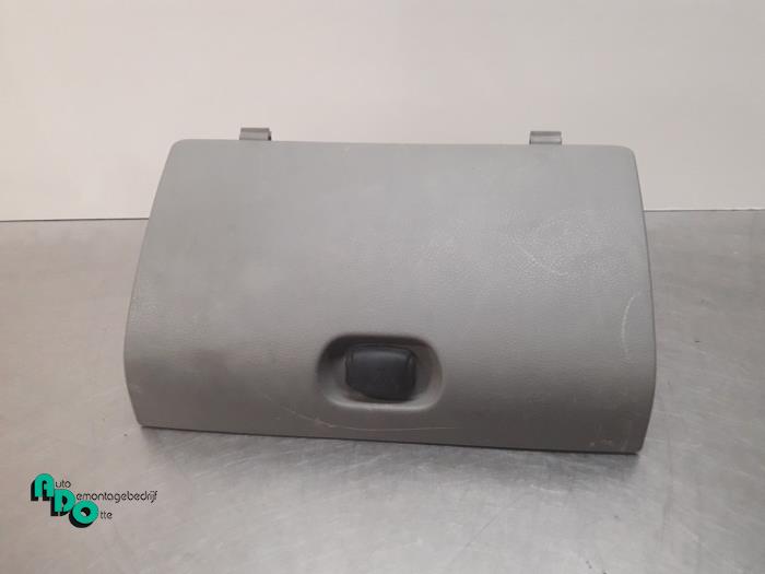 Glovebox from a Opel Movano (4A1; 4A2; 4B2; 4B3; 4C2; 4C3) 2.5 CDTI 16V DPF 2008