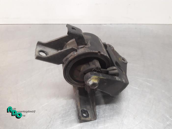 Used Engine mount Suzuki SX4 (EY/GY) 1.6 DDiS Price € 25,00 Margin scheme offered by Autodemontagebedrijf Otte