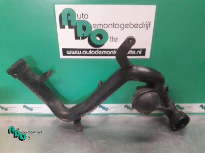 Usagé Tube intercooler Volkswagen Jetta III (1K2) 1.9 TDI Prix € 25,00 Règlement à la marge proposé par Autodemontagebedrijf Otte