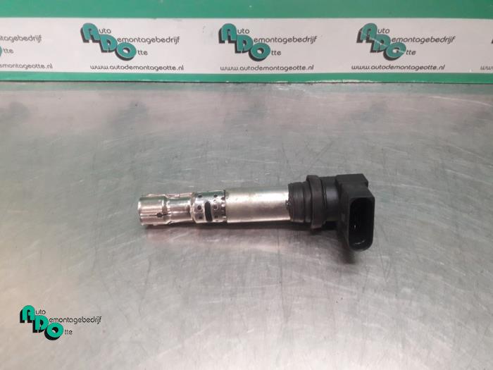 Usagé Broche bobine Volkswagen Golf IV (1J1) 1.6 16V Prix € 10,00 Règlement à la marge proposé par Autodemontagebedrijf Otte