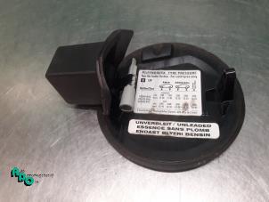 Used Tank cap cover Opel Astra H GTC (L08) 1.4 16V Twinport Price € 10,00 Margin scheme offered by Autodemontagebedrijf Otte