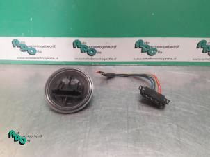 Used Heater resistor Volkswagen Fox (5Z) 1.2 Price € 10,00 Margin scheme offered by Autodemontagebedrijf Otte