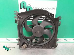 Used Cooling fans Renault Clio III (BR/CR) 1.4 16V Price € 20,00 Margin scheme offered by Autodemontagebedrijf Otte