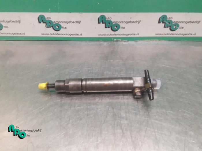 Usagé Injecteurs Iveco New Daily I/II 49.12 V Prix € 50,00 Règlement à la marge proposé par Autodemontagebedrijf Otte
