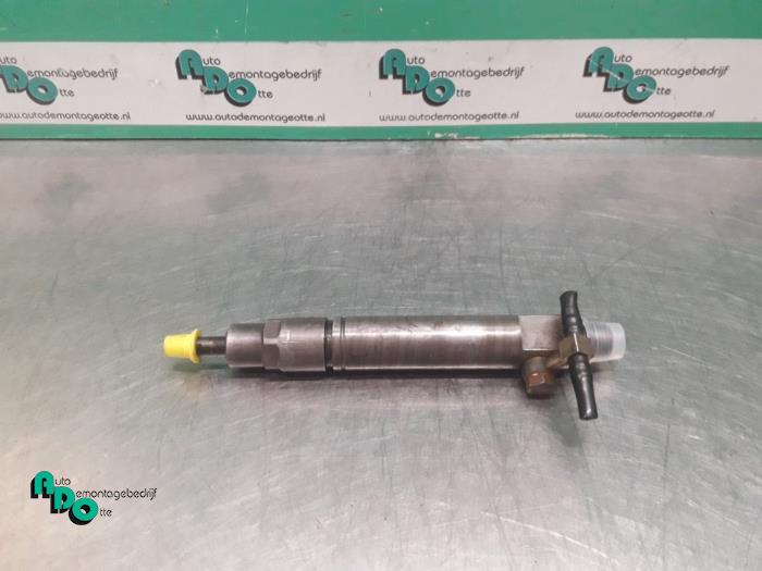 Usagé Injecteurs Iveco New Daily I/II 49.12 V Prix € 50,00 Règlement à la marge proposé par Autodemontagebedrijf Otte