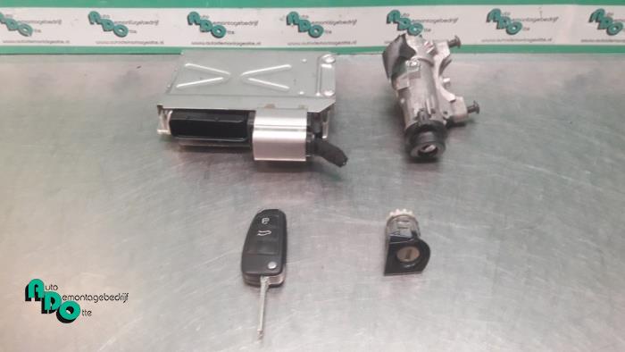 Used Ignition lock + computer Audi A4 Avant (B7) 2.0 20V Price € 75,00 Margin scheme offered by Autodemontagebedrijf Otte