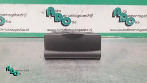 Usados Conexión AUX-USB Renault Twingo II (CN) 1.5 dCi 90 FAP Precio € 15,00 Norma de margen ofrecido por Autodemontagebedrijf Otte