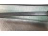 Front wiper arm from a Renault Twingo II (CN) 1.5 dCi 90 FAP 2011
