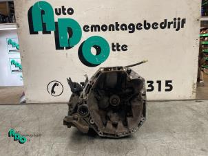 Gebrauchte Getriebe Renault Twingo II (CN) 1.5 dCi 90 FAP Preis € 150,00 Margenregelung angeboten von Autodemontagebedrijf Otte