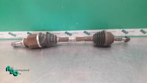Used Front drive shaft, left Renault Clio III Estate/Grandtour (KR) 1.2 16V TCE 100 Price € 25,00 Margin scheme offered by Autodemontagebedrijf Otte