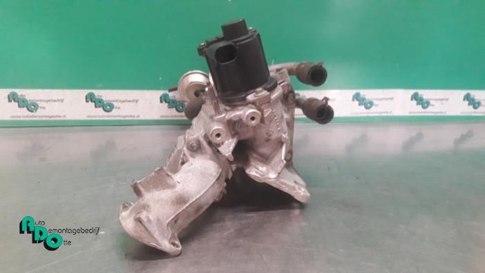 EGR cooler from a Renault Twingo II (CN) 1.5 dCi 90 FAP 2011