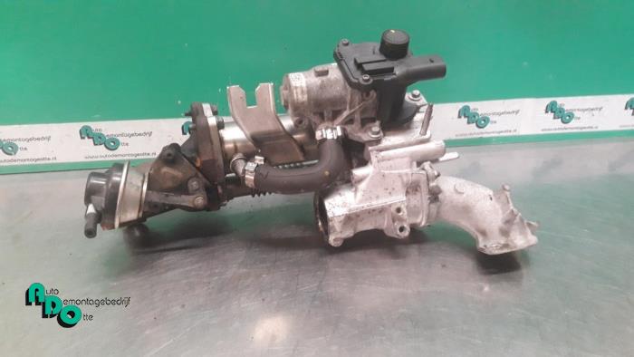 EGR cooler from a Renault Twingo II (CN) 1.5 dCi 90 FAP 2011