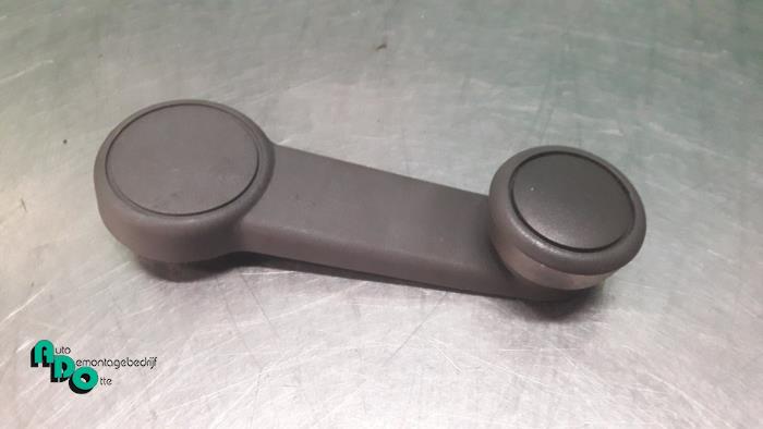 Window winder from a Ford Focus 2 Wagon 1.8 TDCi 16V 2007