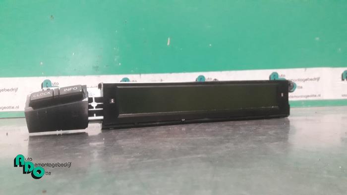 Begagnade Innerdisplay Mazda 5 (CR19) 2.0i 16V Pris € 30,00 Marginaltabell erbjuds av Autodemontagebedrijf Otte