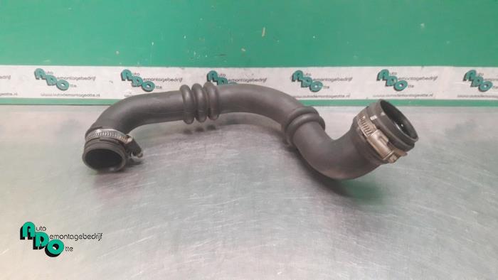 Intercooler hose from a Renault Clio III Estate/Grandtour (KR) 1.2 16V TCE 100 2009