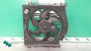 Used Cooling fans Renault Clio III Estate/Grandtour (KR) 1.2 16V TCE 100 Price € 20,00 Margin scheme offered by Autodemontagebedrijf Otte